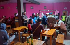 Operasi Cipta Kondisi: Satpol Amankan Ratusan Botol Minuman Beralkohol dan Pekerja Bawah Umur