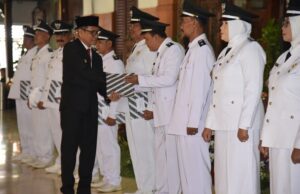 Ratusan Kades dan BPD Se Tulungagung Terima SK Perpanjangan Masa Jabatan