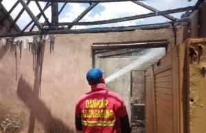 Rumah Piyati Hangus Terbakar Saat Pemilik Ikuti Rapat Lingkungan