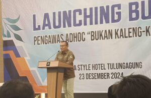 Bawaslu Tulungagung Apresiasi Kinerja Pengawas Ad Hoc Lewat Buku “Pengawas Ad Hoc Bukan Kaleng-Kaleng”