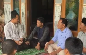 Wabup Tulungagung Kunjungi Keluarga Ibu dan Anak Korban Terseret Arus Sungai di Desa Samar Pagerwojo