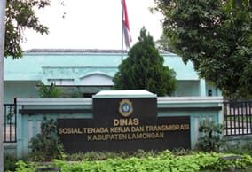 Di Duga Inisiator Rekrutmen Tenaga Nakes Non Nakes Di RSUD Ngimbang Ternyata Dari Oknum Pegawai Dinas Sosial Kabupaten Lamongan.