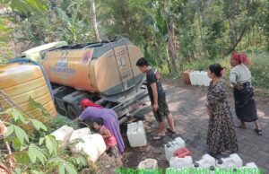 BPBD Mojokerto Dropping Air Bersih ke Tiga Desa Terdampak Kekeringan