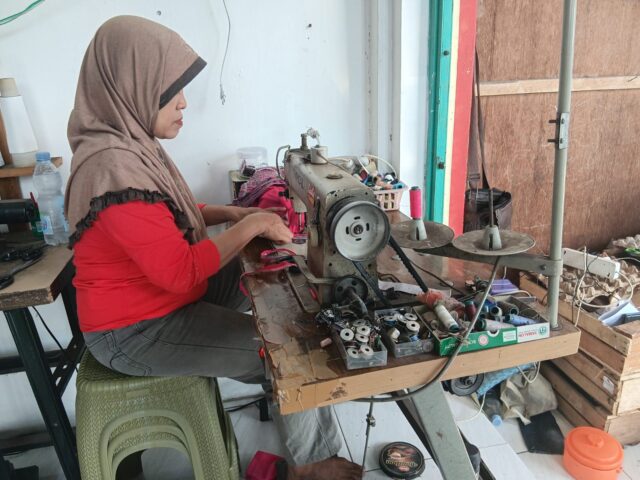 fe6528c8-5071-4d2d-bb3e-593425383d7e