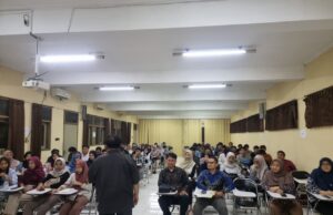 Kuliah Perdana STIE Al-Anwar Mojokerto Singgung Tantangan dan Peluang