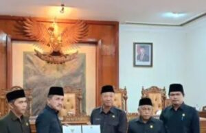 DPRD DAN PEMKAB TULUNGAGUNG MENETAPKAN PERUBAHAN KEDUA PROPEMPERDA 2025 SERTA PENYAMPAIAN RANCANGAN APBD 2026