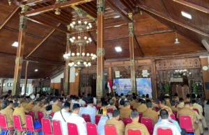 BUPATI TULUNGAGUNG, H. GATUT SUNU WIBOWO, MENGAJAK MENGOPTIMALKAN ZAKAT, INFAQ, DAN SHODAQOH