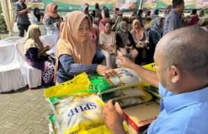 Jaga Daya Beli Masyarakat dan Inflasi, Pasar Murah Pemprov Jawa Timur dan Pemkab Mojokerto di Mojoanyar