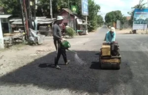 Pemerintah Kabupaten Tulungagung Menerima program perbaikan infrastruktur Jalan Rp18 miliar foto, kegiatan perbaikan jalan