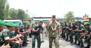 Kunjungan Kerja Wakil Panglima TNI RI di Yonif TP 886/Panjalu Jayati Di Sambut Bupati Tulungagung