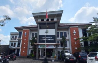 Dinas Pendidikan Tulungagung Menyerahkan SK Plt Kepala Sekolah, Paska OTT KPK