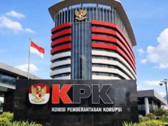 USAI OTT DI TULUNGAGUNG, 12 PEJABAT DI BAWA KPK TERMASUK ADIK BUPATI GATUT SUNU WIBOWO