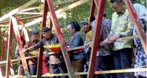 Tradisi Ulur-Ulur Telaga Buret, Inspirasi Bagi Generasi Mendatang Untuk Menjaga Alam Dan Kearifan Lokal