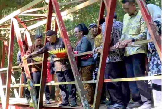 Tradisi Ulur-Ulur Telaga Buret, Inspirasi Bagi Generasi Mendatang Untuk Menjaga Alam Dan Kearifan Lokal