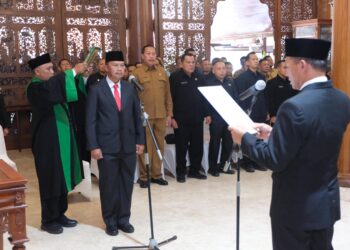 MENCOPOT Pj. SUROTO, Plt BUPATI TULUNGAGUNG, AHMAD BAHARUDIN MENUNJUK Pj. SEKDA TRI HARIADI