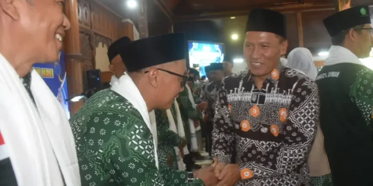 Plt Bupati Titip Doa untuk Tulungagung, Ke Calon Jemaah Haji