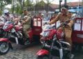 Plt Bupati Tulungagung Ahmad Baharudin, SM, MM, Bersama Dandim 0807 Letkol Arh Hanny Galih Satrio, S.IP, M.Han, Menyerahkan 82 Unit Kendaraan Roda Tiga Untuk 41 Desa