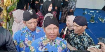 UPACARA JAMASAN PUSAKA TOMBAK KYAI UPAS AJANG PELESTARIAN BENDA CAGAR BUDAYA