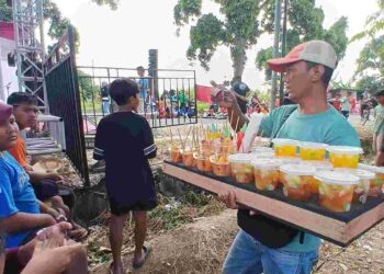 Semangat Merah Putih, Semangat Dagang: Omzet Pedagang Agustusan di Mojokerto Capai Ratusan Ribu