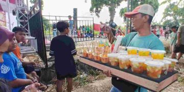 Semangat Merah Putih, Semangat Dagang: Omzet Pedagang Agustusan di Mojokerto Capai Ratusan Ribu