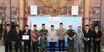 PLT BUPATI TULUNGAGUNG, H. AHMAD BAHARUDIN MELANTIK PENGURUS BAZNAS PERIODE 2026 -2031