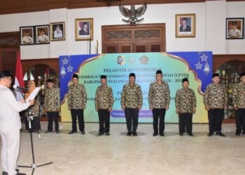Plt Bupati Tulungagung Ahmad Baharudin Melantik Pengurus Lembaga Pengembangan Tilawatil Quran Dan Dewan Hakim MTQ