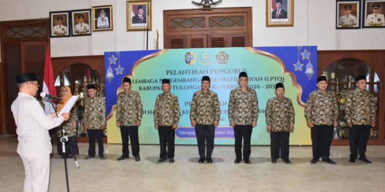 Plt Bupati Tulungagung Ahmad Baharudin Melantik Pengurus Lembaga Pengembangan Tilawatil Quran Dan Dewan Hakim MTQ