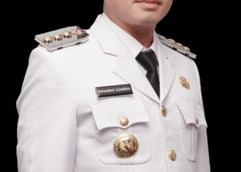 Profil Bupati Mojokerto, Salah Satu Penulis Buku Islam ala Prabowo