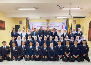 STIE Al-Anwar Mojokerto Gelar Yudisium ke-25, Ketua Kampus Pesan Pentingnya Menjaga Almamater