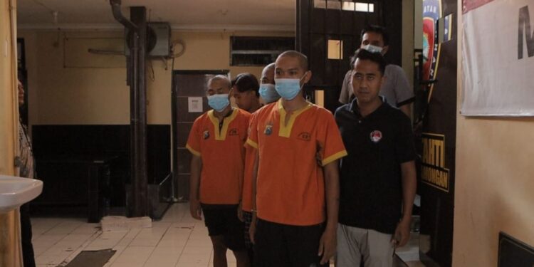 Sasar Nelayan Hingga Sopir dengan Sistem Ranjau, 7 Pengedar Sabu Diringkus Polres Lamongan